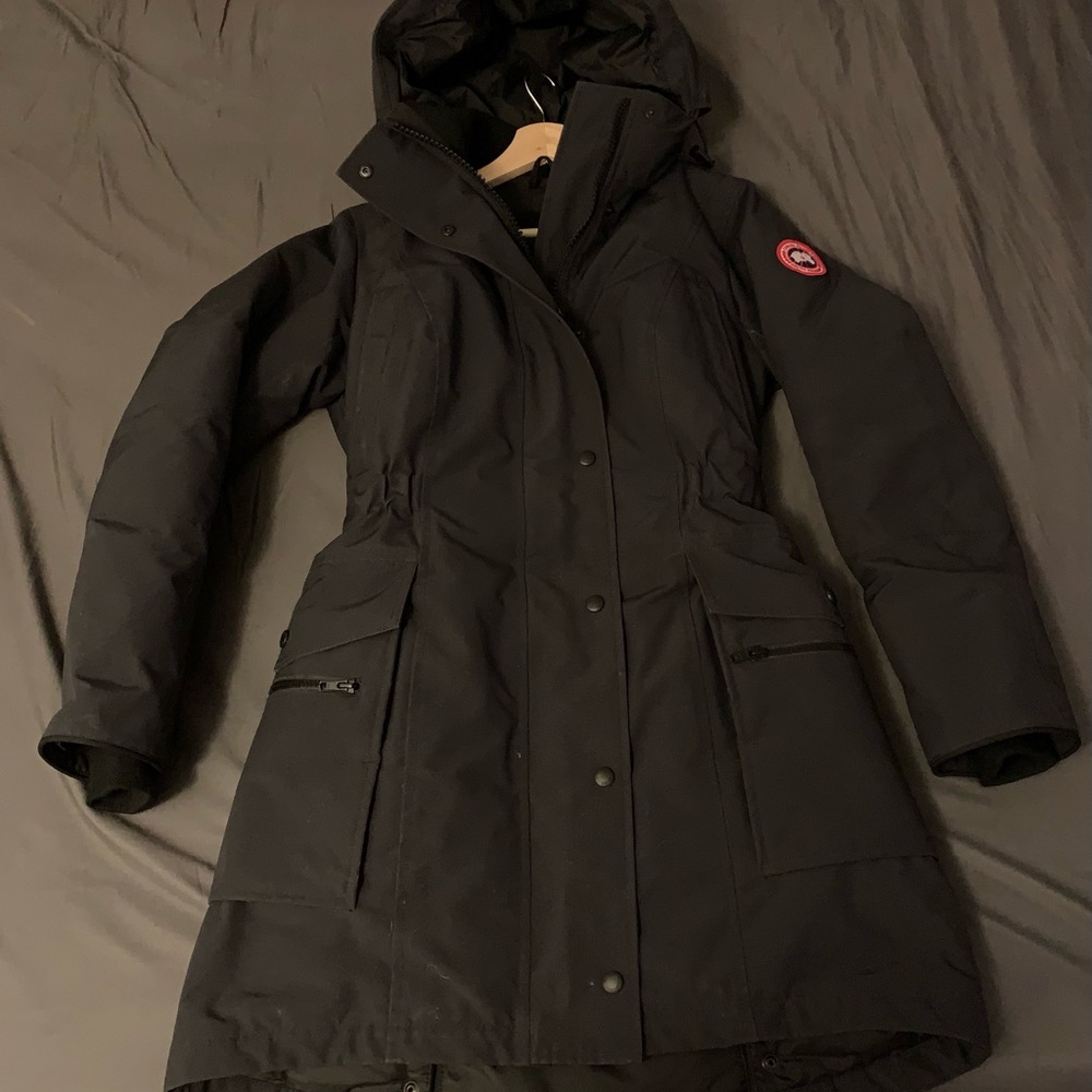 Canada Goose Women’s Kinley Parka (Dark Blue) Small